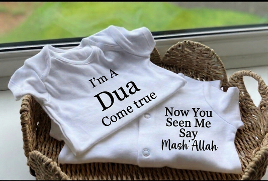 Custom Islamic Baby Body Suits – "I'm A Dua Come True" & "Now You Seen Me Say Mash'Allah"
Personalised Islamic Baby Onesie / Grow Set